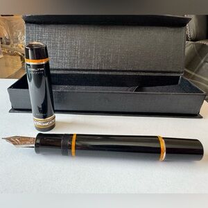 DELTA Dolcevita Soirée Fountain Pen EUC